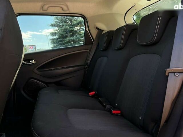 Рено Зое, объемом двигателя 0 л и пробегом 143 тыс. км за 8900 $, фото 10 на Automoto.ua