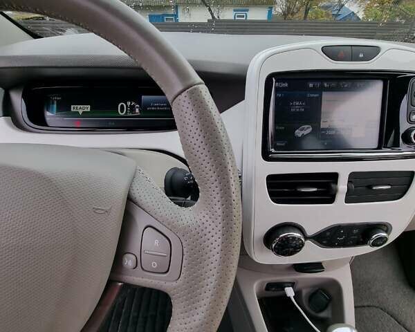 Рено Зое, объемом двигателя 0 л и пробегом 32 тыс. км за 9650 $, фото 20 на Automoto.ua