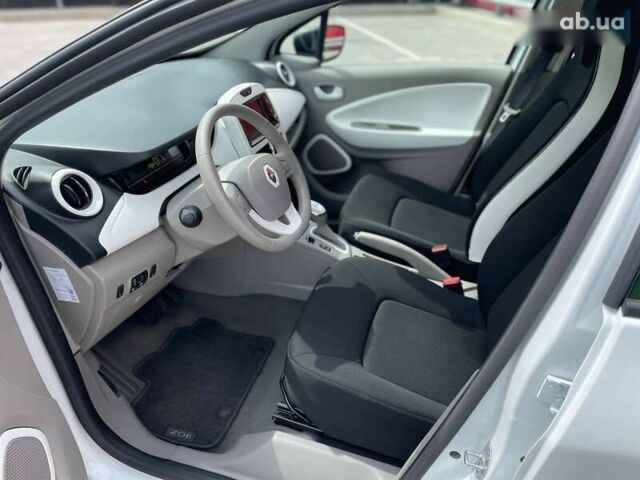 Рено Зое, объемом двигателя 0 л и пробегом 45 тыс. км за 9990 $, фото 15 на Automoto.ua