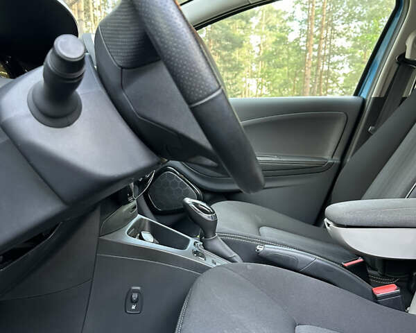 Рено Зое, объемом двигателя 0 л и пробегом 151 тыс. км за 8799 $, фото 27 на Automoto.ua