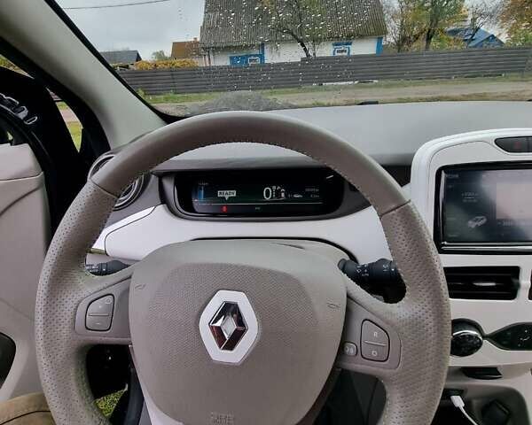 Рено Зое, объемом двигателя 0 л и пробегом 32 тыс. км за 9650 $, фото 14 на Automoto.ua