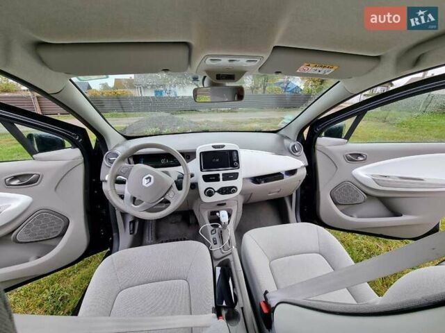 Рено Зое, объемом двигателя 0 л и пробегом 32 тыс. км за 9650 $, фото 13 на Automoto.ua