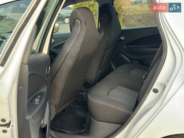 Рено Зое, об'ємом двигуна 0 л та пробігом 48 тис. км за 9900 $, фото 7 на Automoto.ua