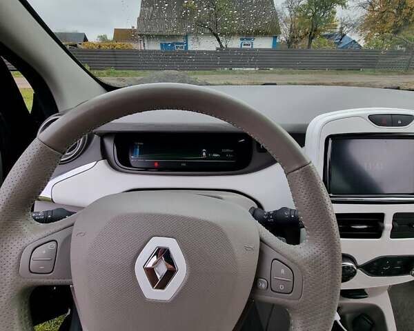 Рено Зое, объемом двигателя 0 л и пробегом 32 тыс. км за 9650 $, фото 16 на Automoto.ua