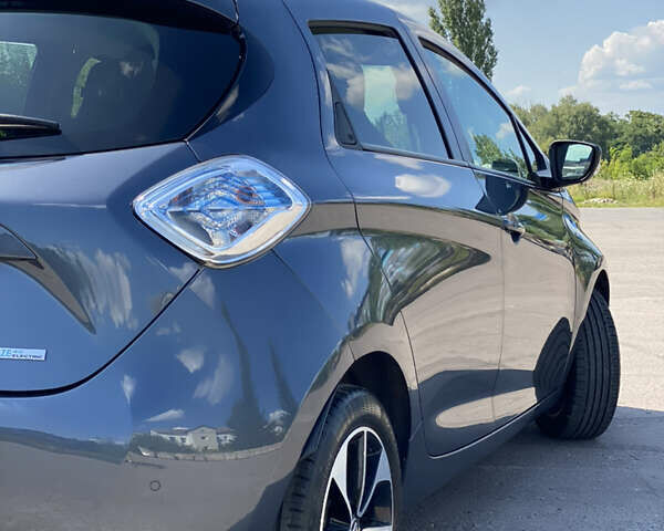 Рено Зое, объемом двигателя 0 л и пробегом 117 тыс. км за 10500 $, фото 3 на Automoto.ua