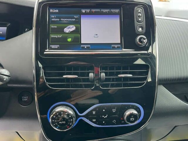 Рено Зое, объемом двигателя 0 л и пробегом 140 тыс. км за 9300 $, фото 10 на Automoto.ua