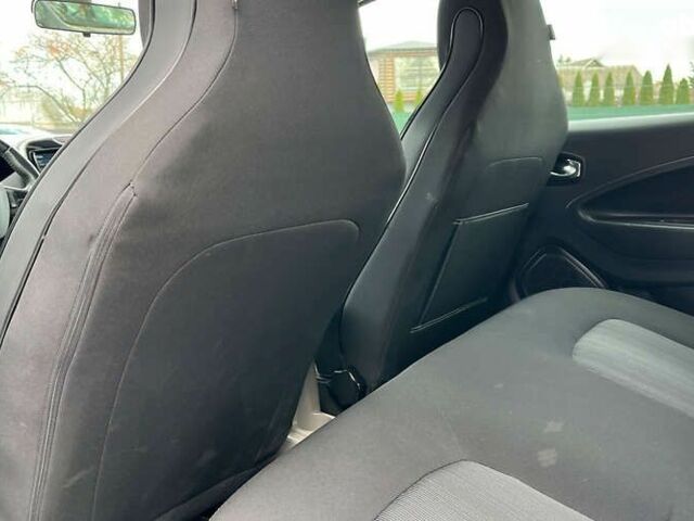 Рено Зое, объемом двигателя 0 л и пробегом 140 тыс. км за 9300 $, фото 18 на Automoto.ua