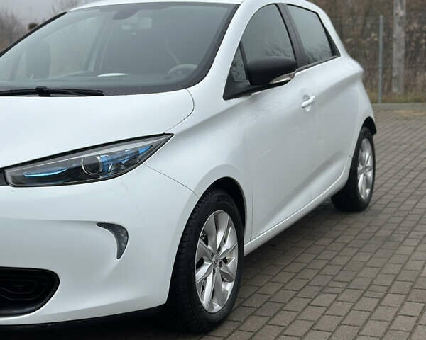 Рено Зое, объемом двигателя 0 л и пробегом 126 тыс. км за 8700 $, фото 11 на Automoto.ua