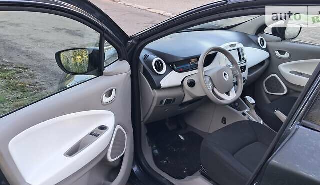 Рено Зое, объемом двигателя 0 л и пробегом 104 тыс. км за 9600 $, фото 7 на Automoto.ua