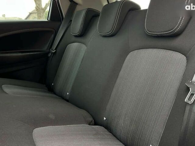 Рено Зое, объемом двигателя 0 л и пробегом 140 тыс. км за 9300 $, фото 19 на Automoto.ua