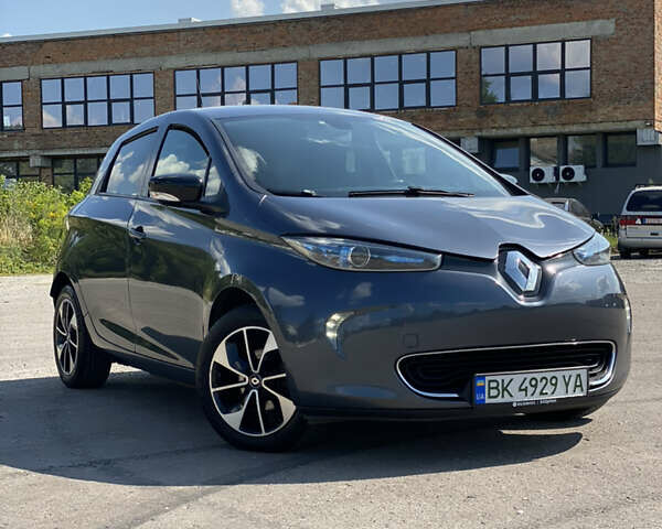 Рено Зое, объемом двигателя 0 л и пробегом 117 тыс. км за 10500 $, фото 2 на Automoto.ua