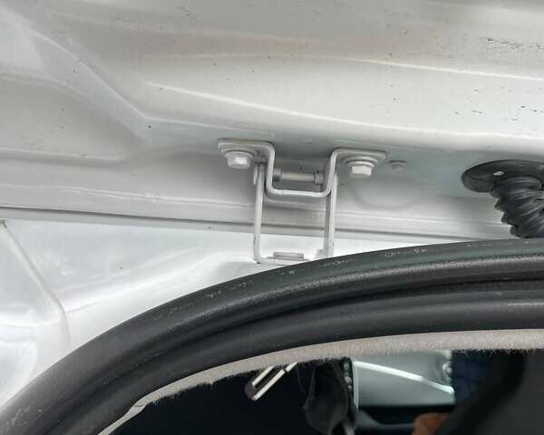 Рено Зое, объемом двигателя 0 л и пробегом 70 тыс. км за 10200 $, фото 19 на Automoto.ua