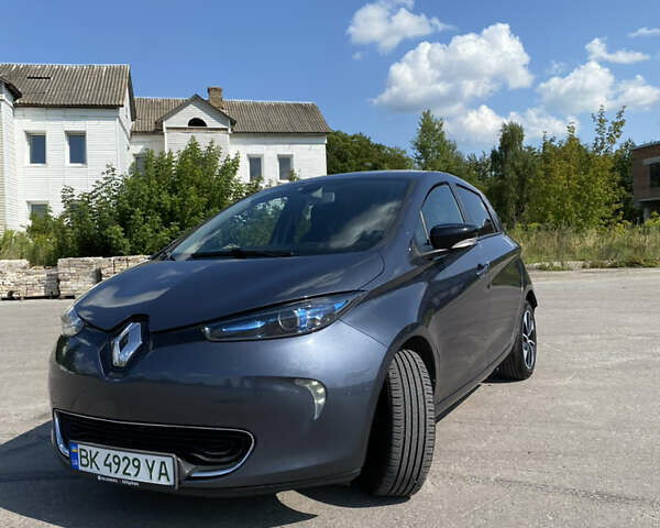 Рено Зое, объемом двигателя 0 л и пробегом 117 тыс. км за 10500 $, фото 5 на Automoto.ua