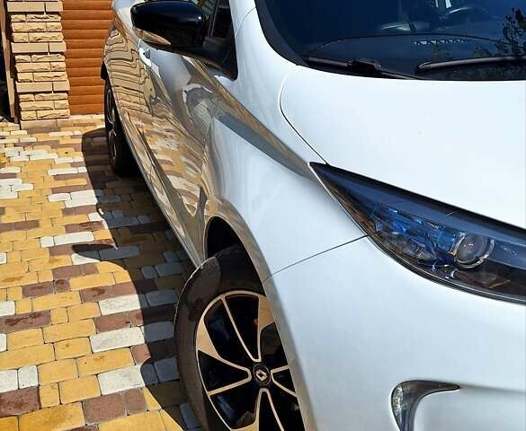 Рено Зое, объемом двигателя 0 л и пробегом 141 тыс. км за 9900 $, фото 3 на Automoto.ua