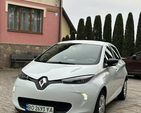 Рено Зое, об'ємом двигуна 0 л та пробігом 35 тис. км за 11900 $, фото 10 на Automoto.ua