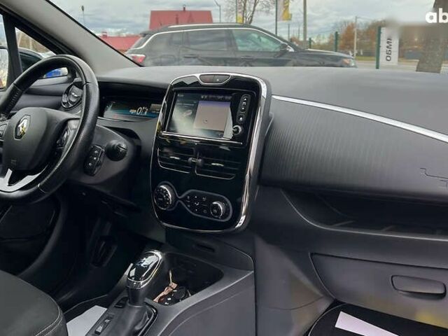 Рено Зое, объемом двигателя 0 л и пробегом 140 тыс. км за 9300 $, фото 16 на Automoto.ua