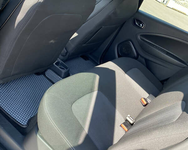 Рено Зое, объемом двигателя 0 л и пробегом 117 тыс. км за 10500 $, фото 7 на Automoto.ua