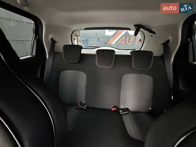 Рено Зое, объемом двигателя 0 л и пробегом 130 тыс. км за 10500 $, фото 15 на Automoto.ua