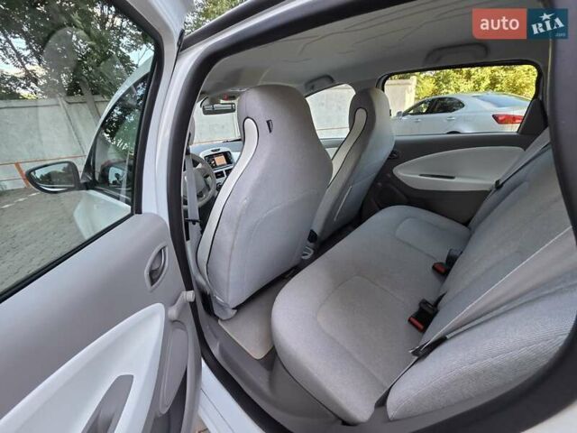 Рено Зое, объемом двигателя 0 л и пробегом 29 тыс. км за 10500 $, фото 22 на Automoto.ua
