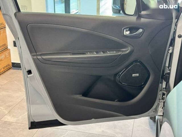 Рено Зое, объемом двигателя 0 л и пробегом 105 тыс. км за 12500 $, фото 19 на Automoto.ua