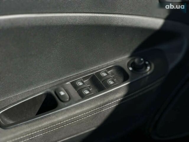 Рено Зое, объемом двигателя 0 л и пробегом 180 тыс. км за 9990 $, фото 12 на Automoto.ua