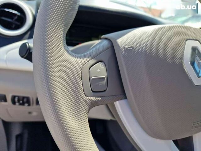 Рено Зое, объемом двигателя 0 л и пробегом 89 тыс. км за 8800 $, фото 24 на Automoto.ua