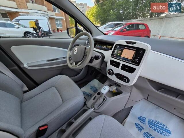 Рено Зое, объемом двигателя 0 л и пробегом 29 тыс. км за 10500 $, фото 28 на Automoto.ua