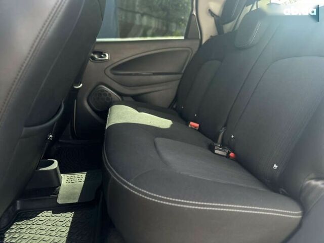 Рено Зое, объемом двигателя 0 л и пробегом 180 тыс. км за 9990 $, фото 10 на Automoto.ua