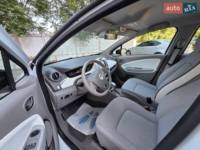 Рено Зое, объемом двигателя 0 л и пробегом 29 тыс. км за 10500 $, фото 16 на Automoto.ua