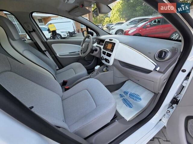 Рено Зое, объемом двигателя 0 л и пробегом 29 тыс. км за 10500 $, фото 27 на Automoto.ua