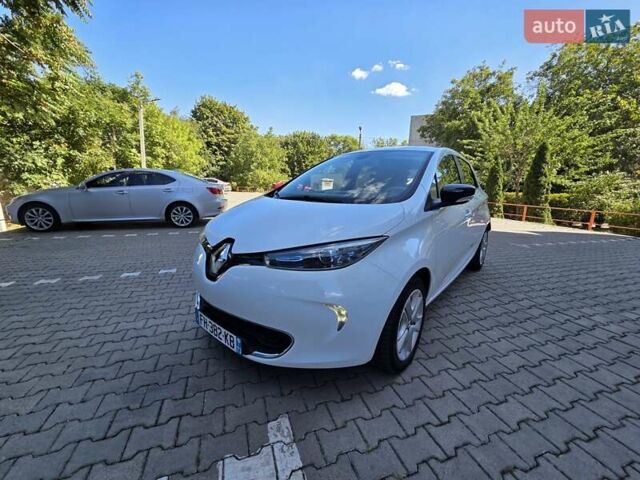 Рено Зое, объемом двигателя 0 л и пробегом 29 тыс. км за 10500 $, фото 1 на Automoto.ua