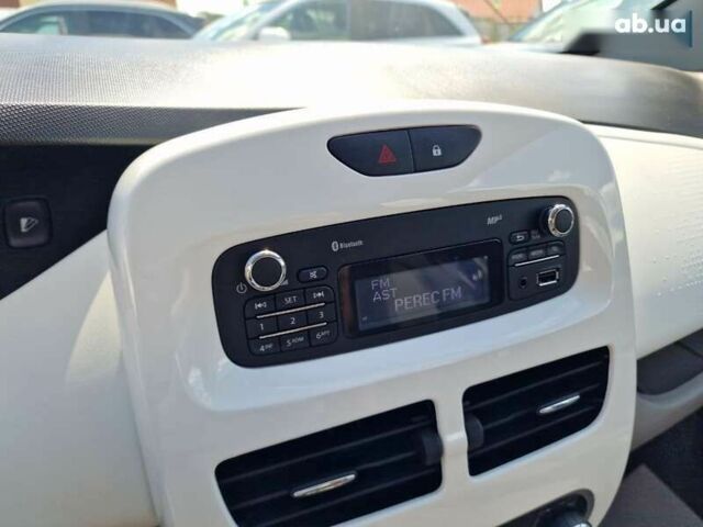 Рено Зое, объемом двигателя 0 л и пробегом 89 тыс. км за 8800 $, фото 28 на Automoto.ua