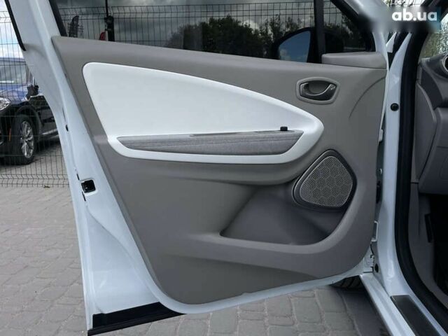 Рено Зое, объемом двигателя 0 л и пробегом 38 тыс. км за 9355 $, фото 22 на Automoto.ua
