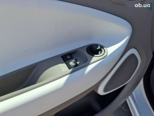 Рено Зое, объемом двигателя 0 л и пробегом 89 тыс. км за 8800 $, фото 18 на Automoto.ua