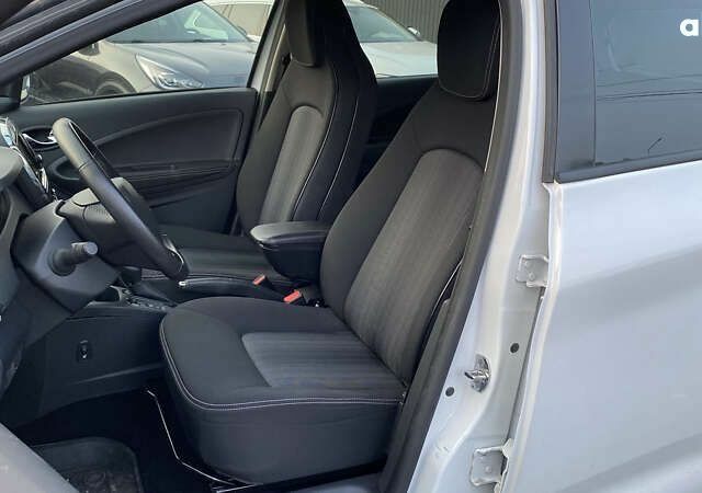 Рено Зое, объемом двигателя 0 л и пробегом 119 тыс. км за 8999 $, фото 24 на Automoto.ua