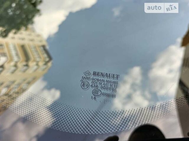 Рено Зое, об'ємом двигуна 0 л та пробігом 84 тис. км за 13890 $, фото 17 на Automoto.ua
