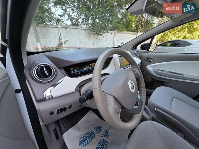 Рено Зое, объемом двигателя 0 л и пробегом 29 тыс. км за 10500 $, фото 17 на Automoto.ua