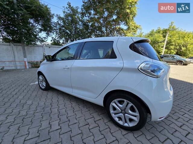 Рено Зое, объемом двигателя 0 л и пробегом 29 тыс. км за 10500 $, фото 13 на Automoto.ua