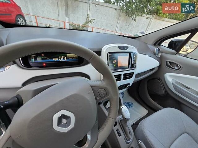 Рено Зое, объемом двигателя 0 л и пробегом 29 тыс. км за 10500 $, фото 19 на Automoto.ua