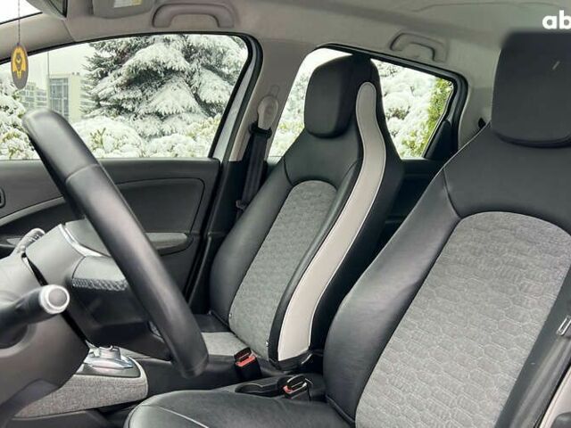 Рено Зое, объемом двигателя 0 л и пробегом 120 тыс. км за 12999 $, фото 8 на Automoto.ua