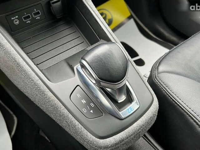 Рено Зое, объемом двигателя 0 л и пробегом 120 тыс. км за 12999 $, фото 17 на Automoto.ua