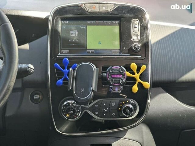 Рено Зое, объемом двигателя 0 л и пробегом 180 тыс. км за 9990 $, фото 25 на Automoto.ua