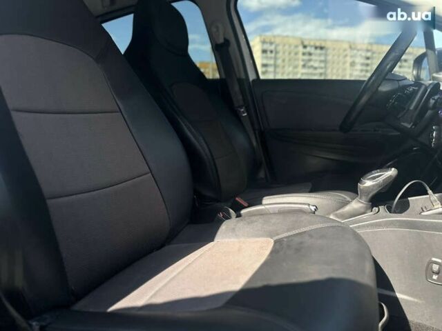 Рено Зое, объемом двигателя 0 л и пробегом 180 тыс. км за 9990 $, фото 26 на Automoto.ua