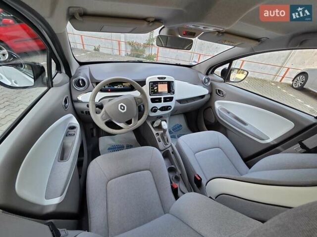 Рено Зое, объемом двигателя 0 л и пробегом 29 тыс. км за 10500 $, фото 23 на Automoto.ua