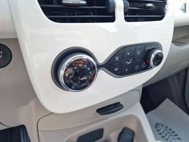 Рено Зое, объемом двигателя 0 л и пробегом 89 тыс. км за 8800 $, фото 29 на Automoto.ua