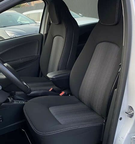 Рено Зое, объемом двигателя 0 л и пробегом 119 тыс. км за 8999 $, фото 25 на Automoto.ua