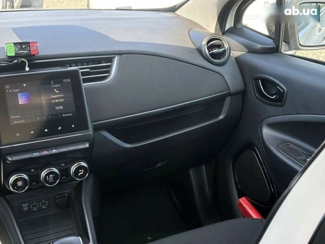 Рено Зое, объемом двигателя 0 л и пробегом 73 тыс. км за 11000 $, фото 25 на Automoto.ua