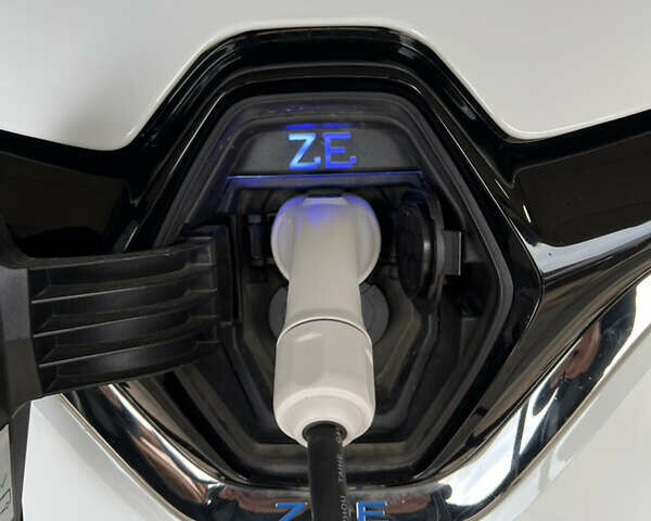 Рено Зое 2020 в Борисполе на Automoto.ua Рено Зое, объемом двигателя 0 л и пробегом 46 тыс. км за 12500 $, фото 3 на Automoto.ua