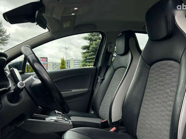 Рено Зое, объемом двигателя 0 л и пробегом 81 тыс. км за 12999 $, фото 19 на Automoto.ua