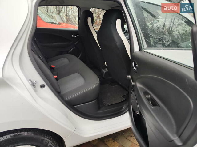Рено Зое, объемом двигателя 0 л и пробегом 17 тыс. км за 12200 $, фото 13 на Automoto.ua